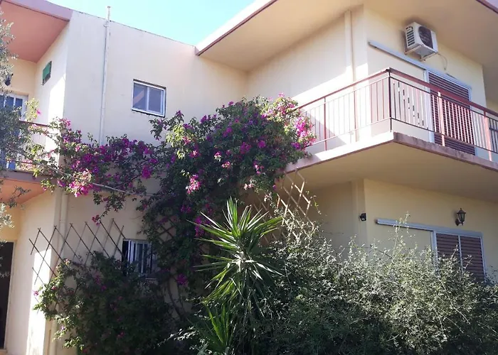 Quiet Home With Sea View